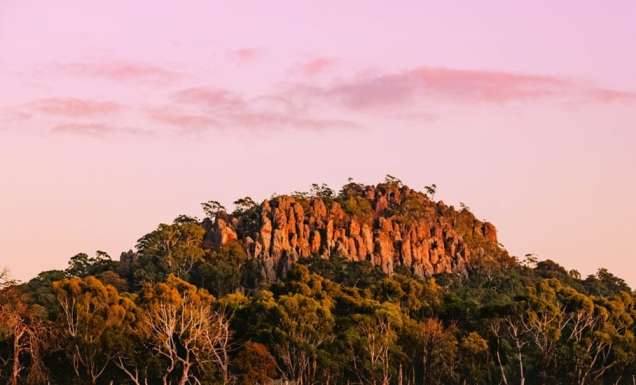 mount macedon hanging rock