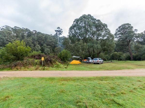 vehicles parked on Tom Groggin campground