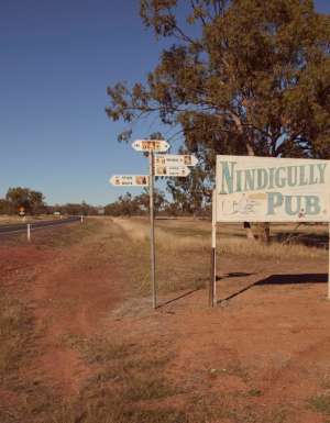 Nindigully pub