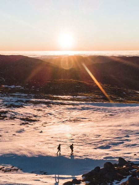 Hiking in the snow in Kosciuszko National Park 