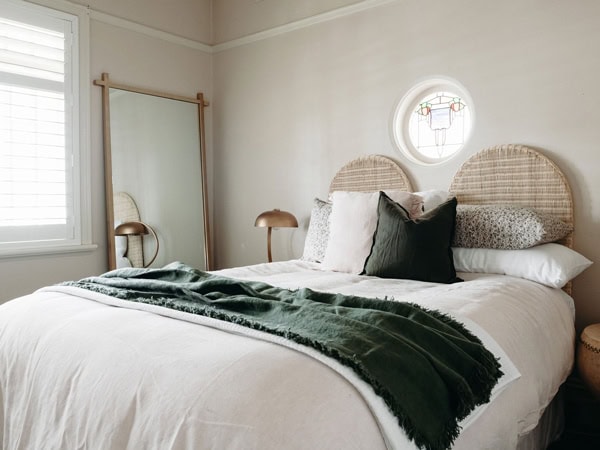 the bed at The White Place, Orange