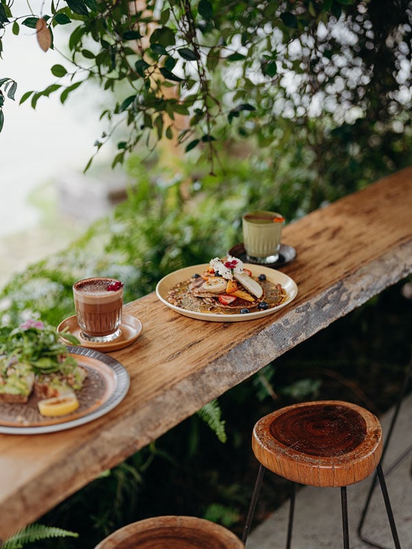 Breakfast and hot drinks from Folk in Byron Bay