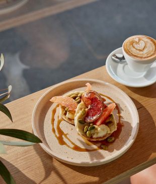 <p><i>12</i> <strong>Ballarat</strong> cafes for epic farm-fresh indulgence</p>
