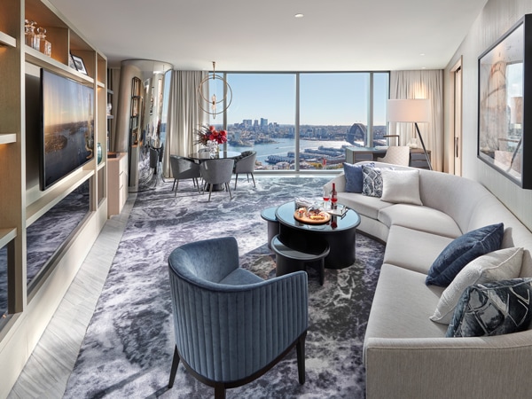 Bridge Suite Crown Hotel