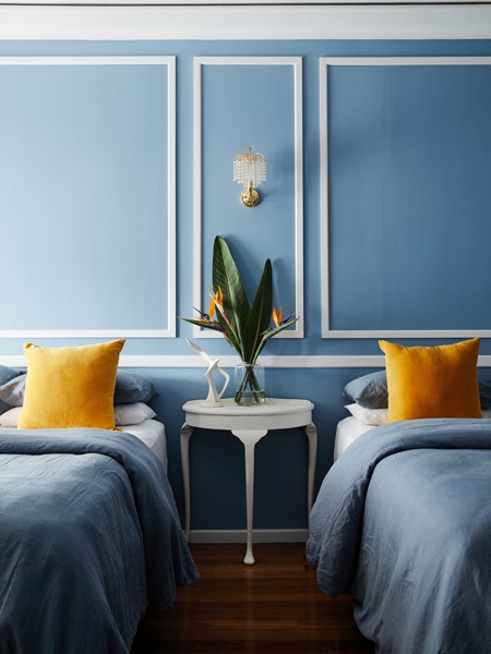 Eltham Hotel bedroom