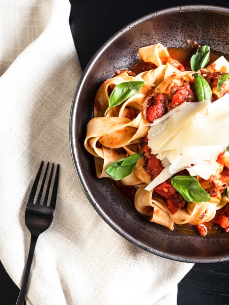 Dine at Tesoro Mövenpick