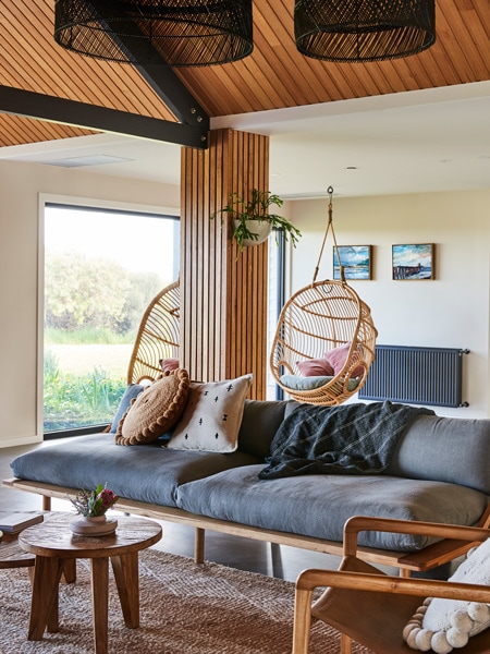 Lon Retreat interior photo