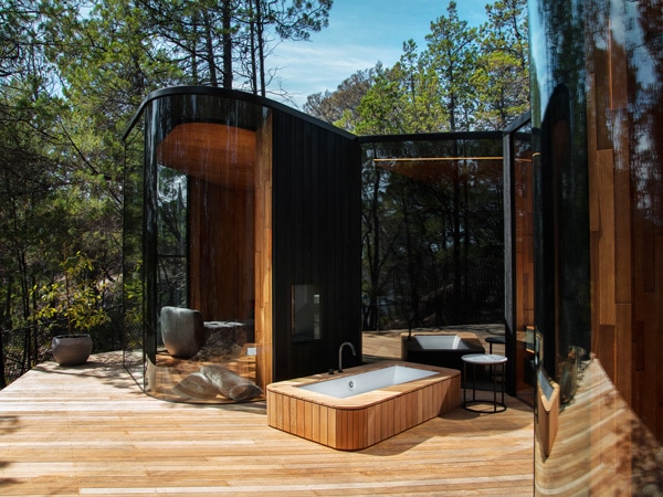 Coastal Pavilions outdoor bathtub