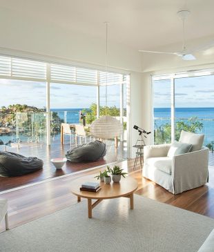<p><i>Unique luxury stays</i> in <strong>Australia</strong></p>
