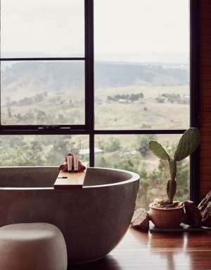 View of the stone bath The Hilltop Cabin, Kanimbla Valley