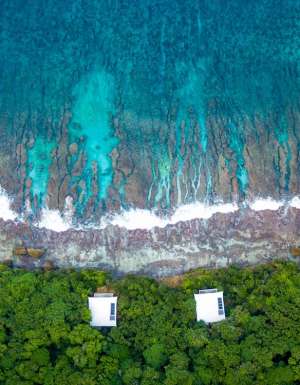 Aerial footage of Swell Lodge.