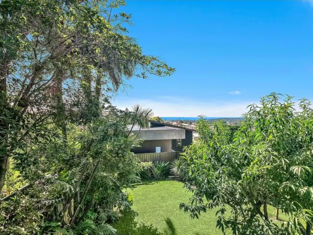 the exterior view of Wollongong Coastal Bungalow