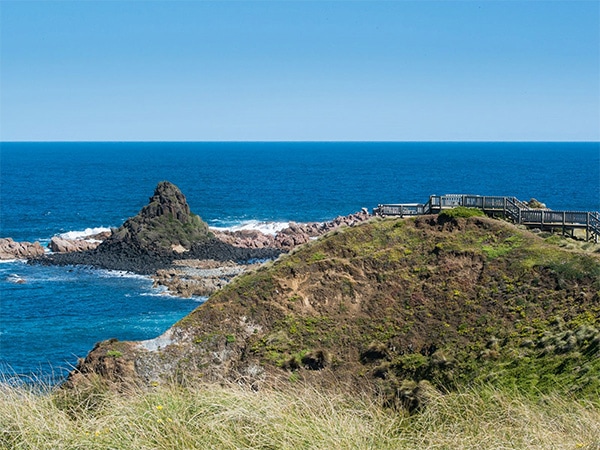 Views of Phillip Island's Pyramid rock