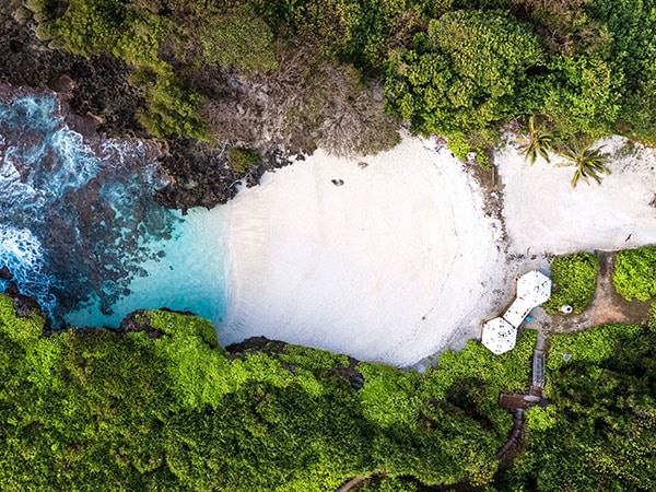 Deserted beach, Beach walking tour, Christmas Island, Australia