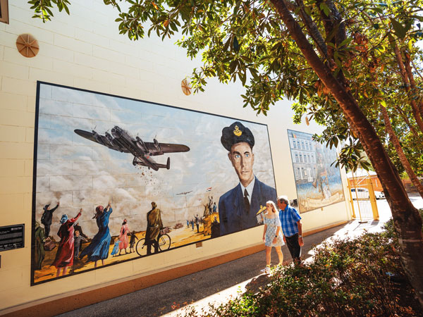 walking past The Maryborough Mural Project