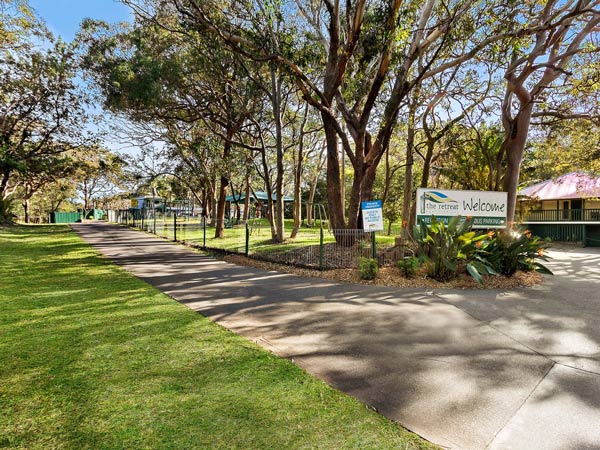 The entrance sign to The Retreat Port Stephens. 