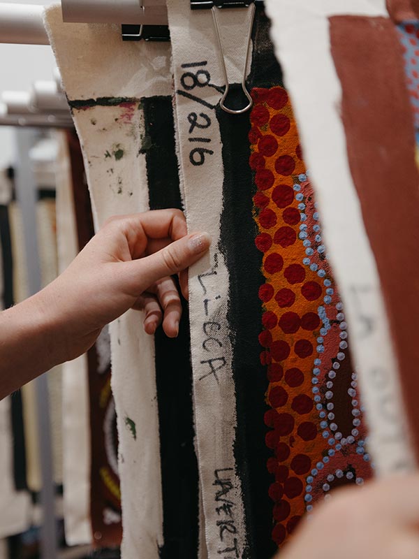 Aboriginal Art Gallery Lavertone