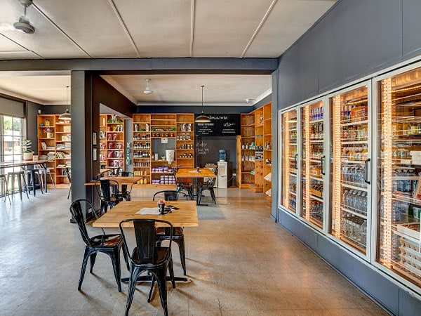 澳大利亚新南威尔士州马奇镇马奇街角商店内部