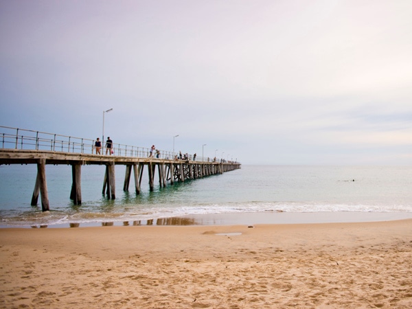 Port Noarlunga Jetty in the Fleurieu Peninsula, South Australia. (Image: South Australian Tourism Commission/Adam Bruzzone)