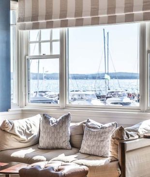 <p><i>Escape to a luxury bayside retreat</i> in <strong>Port Stephens</strong></p>
