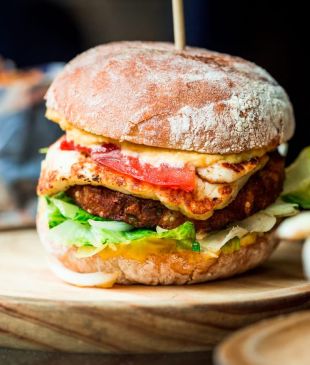 <p>7 <i>excellent</i> <strong>Mount Gambier</strong> restaurants to try now</p>
