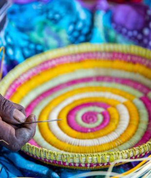 <p><i>An insider’s guide</i> to visiting <strong>Darwin’s</strong> Aboriginal Art Fair</p>
