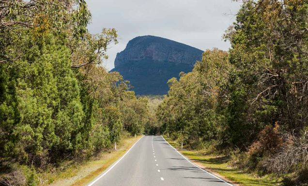 Road to Mad Dadjug (Mt Abrupt), Grampians, VIC