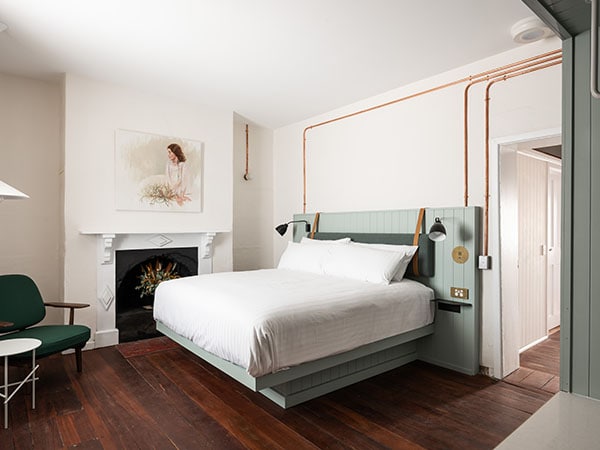 Room interiors of Warders Hotel, Perth, WA