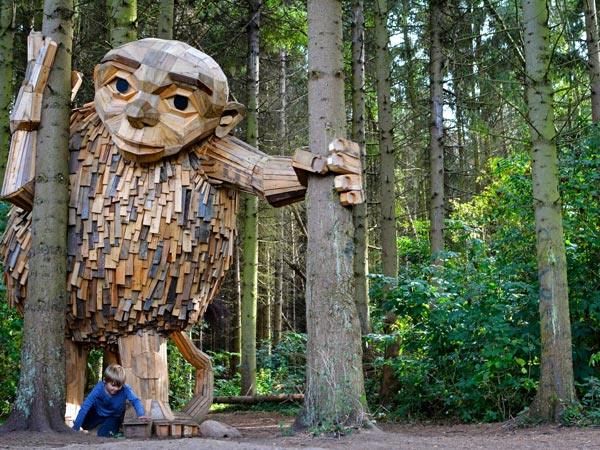 Little Tilde in Denmark is a recycle sculpture Dambo made as part of the larger project “Forgotten Giants