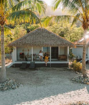 <p><i>25 ECO-certified accommodation options</i> around <strong>Australia</strong></p>
