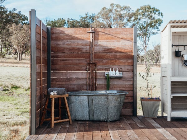 Outdoor tub at Mirumiru