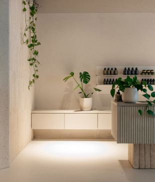 <p><strong>Australia’s</strong> <i>new breed of urban bathhouses</i></p>
