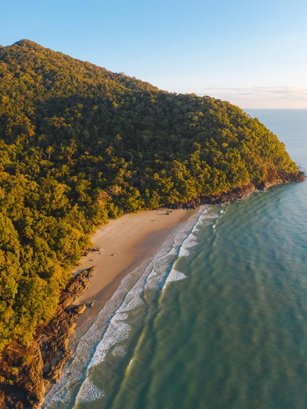 An aerial shot of Noah Beach. (Image: Tourism and Events Queensland and Reuben Nutt)
