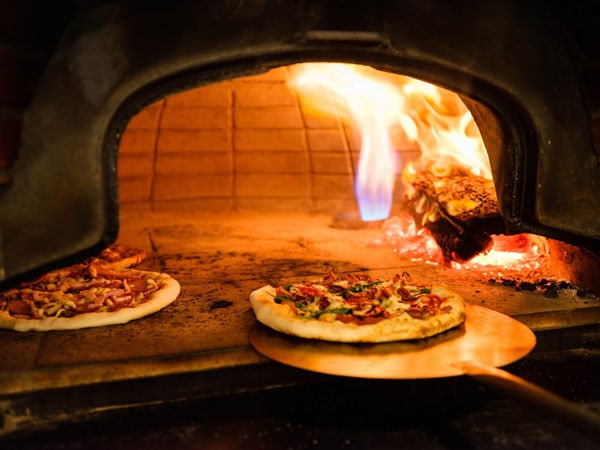 Tavern Bar & Bistro Cradle Mountain pizzas