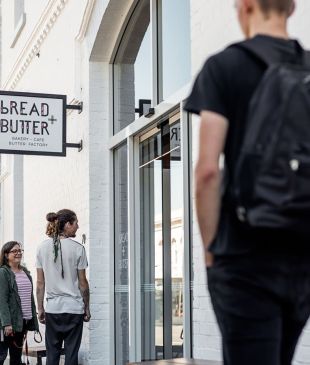 <p><i>12 of the top cafes</i> in <strong>Launceston</strong></p>
