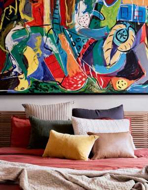 Guest bed at Bendigo Ernest Hotel