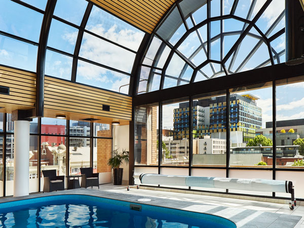an indoor pool at Hotel Grand Chancellor, Hobart