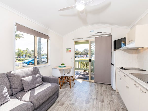 One-bedroom cabin at BIG4 Breeze Holiday Parks