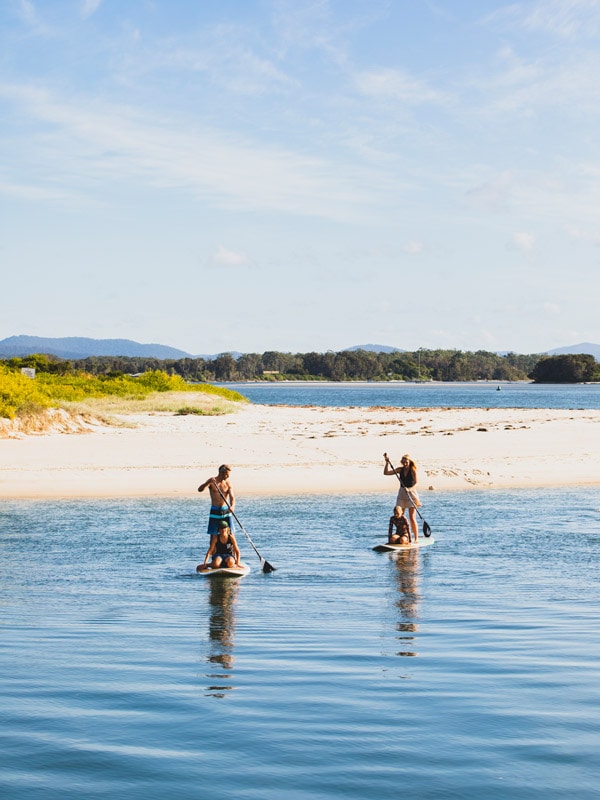 Paddleboard in Foster