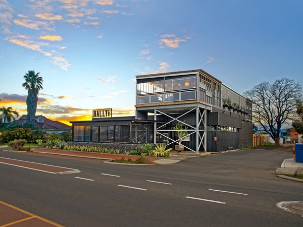 The exterior of Hally's Bar in Busselton. 
