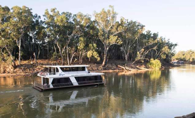 Magic Murray Houseboats