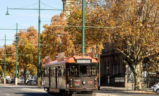 The historic Bendigo Tramways run the length of town.
