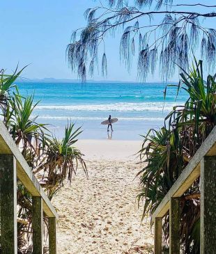 <p><i>Top Towns for 2022</i>: Head to <strong>Byron Bay</strong> for a beachside nightcap</p>
