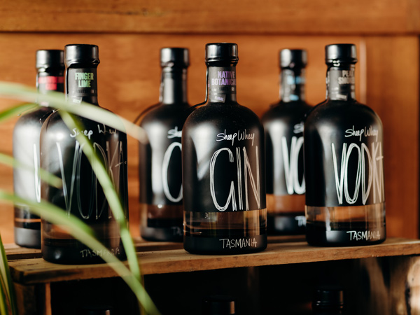 sheep whey gin native botanicals at Hartshorn Distillery, Birchs Bay