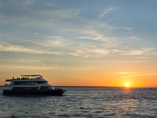 sunset viewing with Darwin Harbour Cruises
