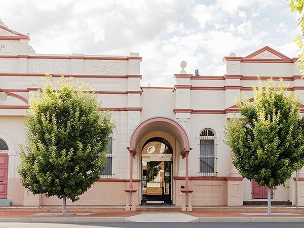 Inverell Art Gallery