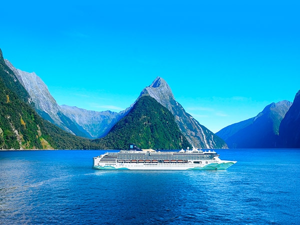 Norwegian Spirit cruise line, New Zealand