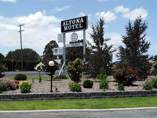 the Altona Motel, Uralla NSW