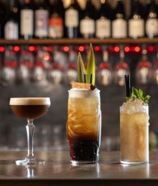 <p><i>13 of the best bars</i> in <strong>Darwin</strong> for every occasion</p>
