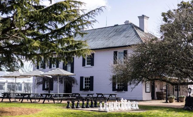 Exterior of Briars Inn in Bowral